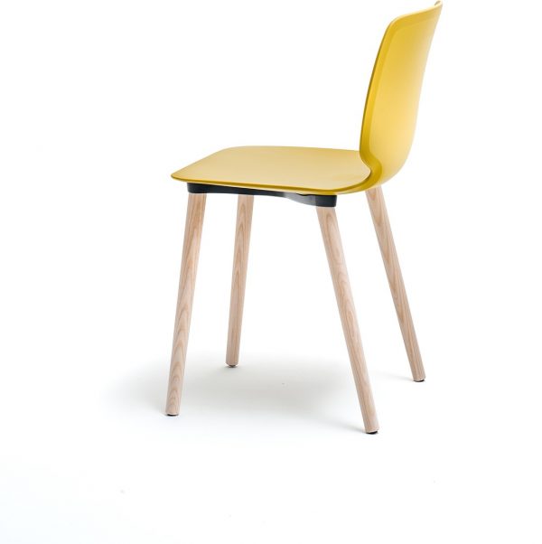 Babila-2750-kunststof-stoel-met-houten-poten-fsc-100-gecertificeerd-5