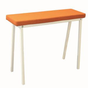 Form-bench-48-bank-met-gestoffeerde-zitting-passend-bij-form-tafel