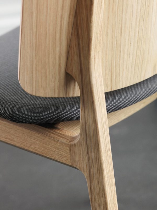 Freya mo4711 wood front stoel magnus olesen