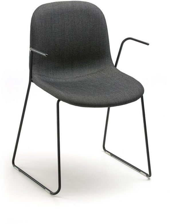 Mani-arm-sl-fabric-vriendelijk-vormgegeven-gestoffeerde-stoel-met-armleggers